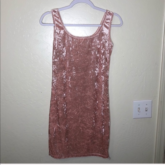 Crushed Velvet Sleeveless Bodycon Dress - Picture 4 of 5